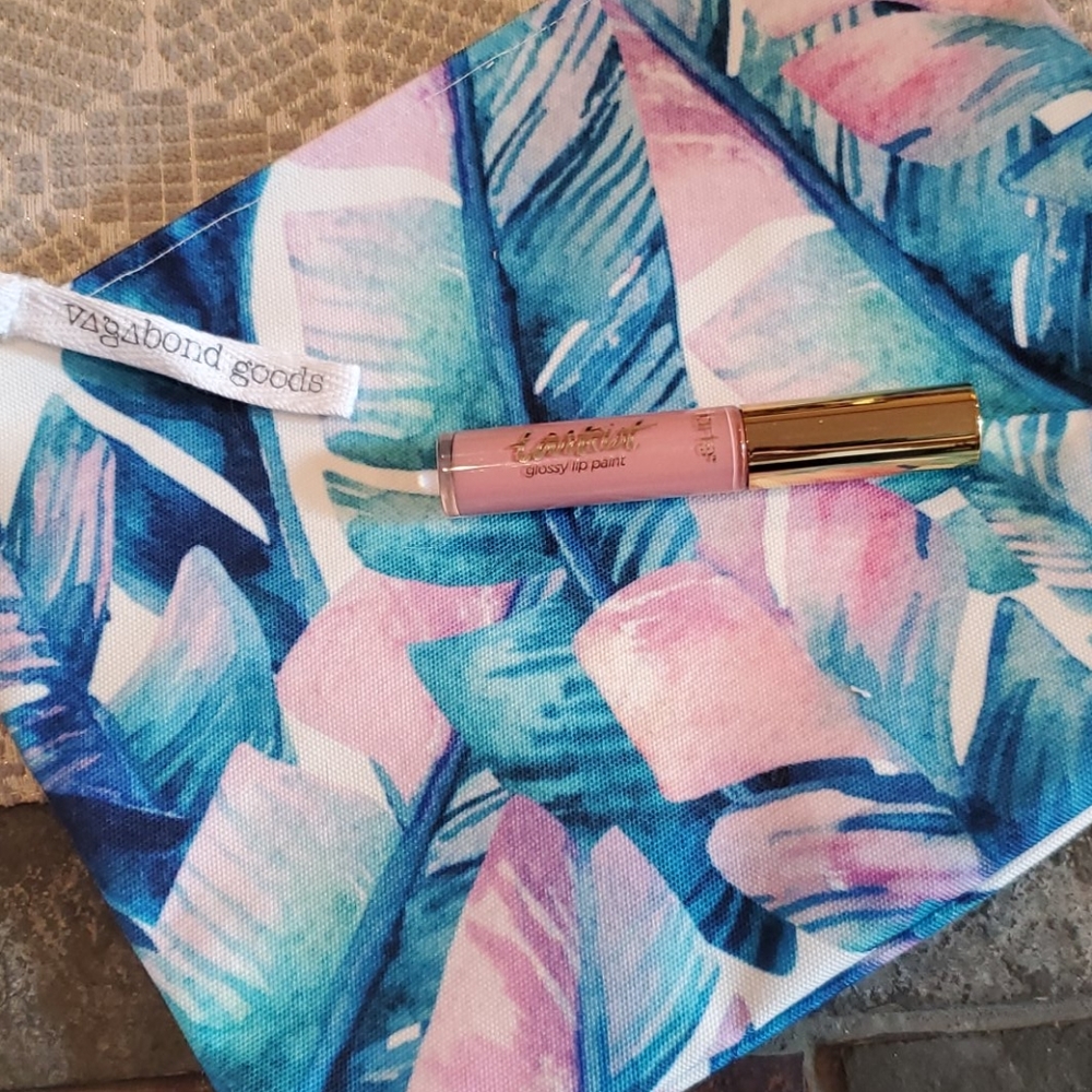 🦋tarte lip paint & makeup bag